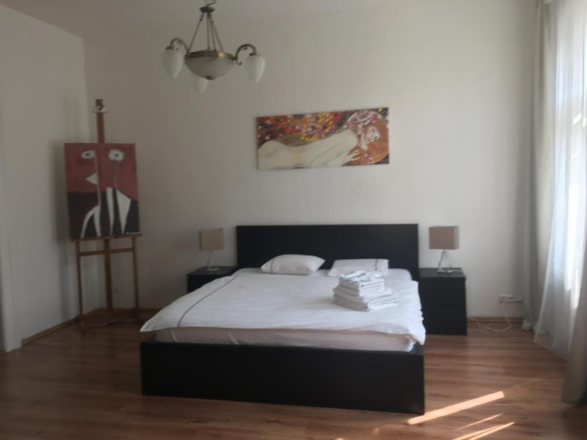 Appartement Exclusive On Zborovska Praag